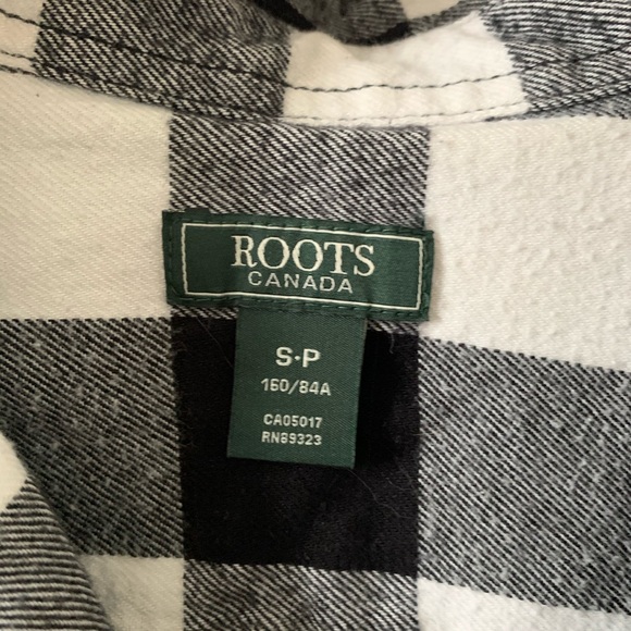 Buffalo Plaid button flannel shirt from Roots 🇨🇦 - Picture 3 of 6